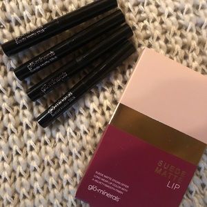 Glo Suede Matte Lipstick Set!